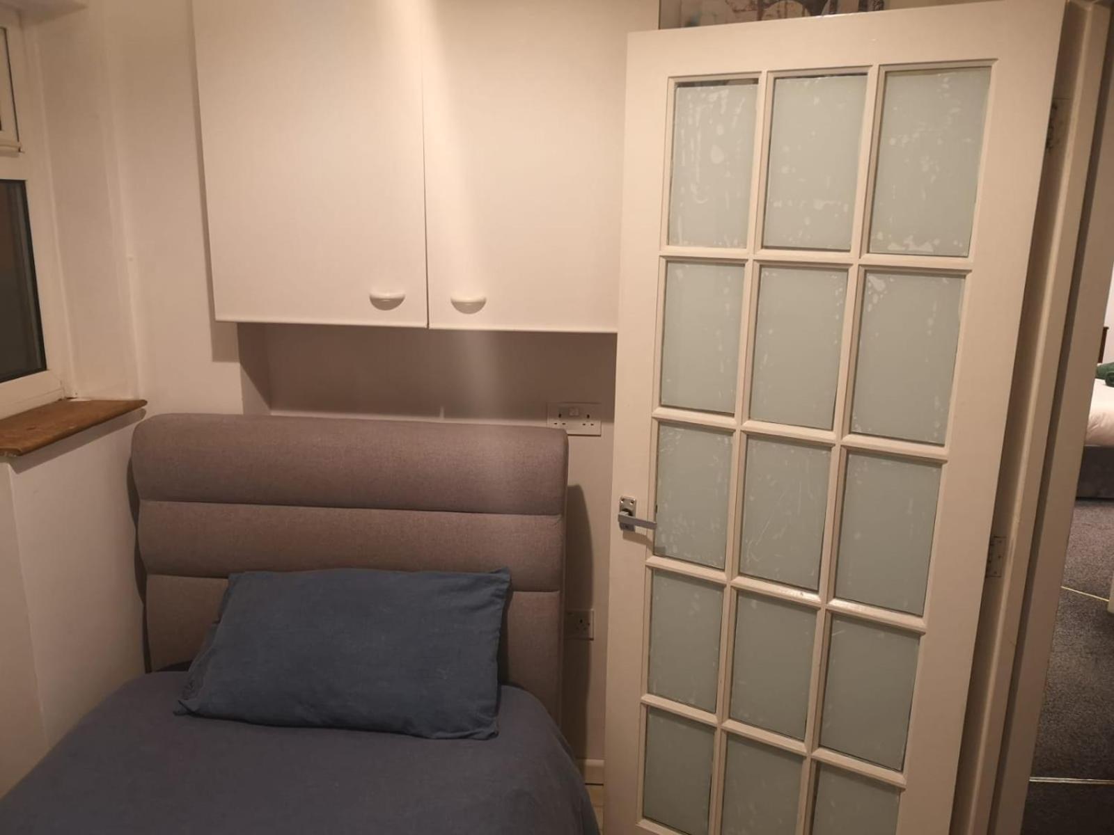 Mossbank House Luton Airport Hotel Kültér fotó